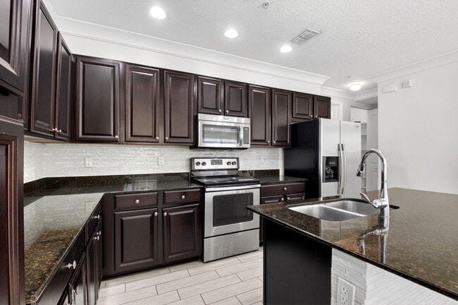 Building Photo - 4920 NW 15th Ave