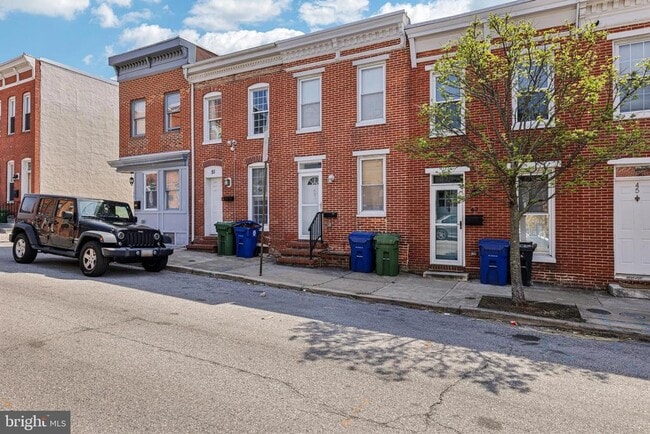 Building Photo - 49 E Heath St