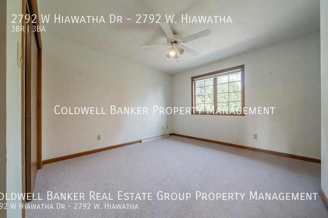 Building Photo - 2792 W Hiawatha Dr