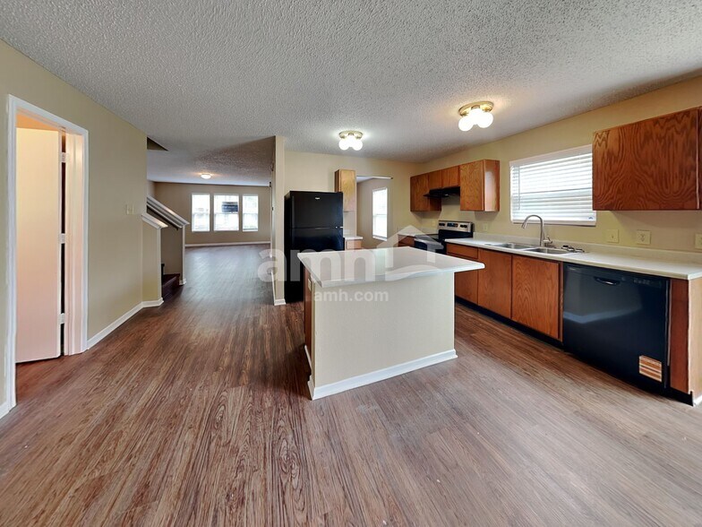 Building Photo - 14438 Banister Dr