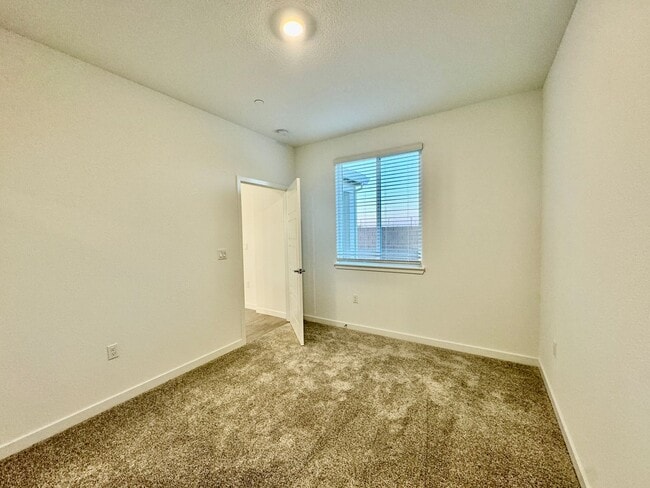 Building Photo - AVAILABLE 8/10/26 - ALMOST NEW 4 BEDROOMS, 3.5 BATHS, UPSTAIRS LOFT, 2 CAR GARAGE BY LENNAR HOMES...