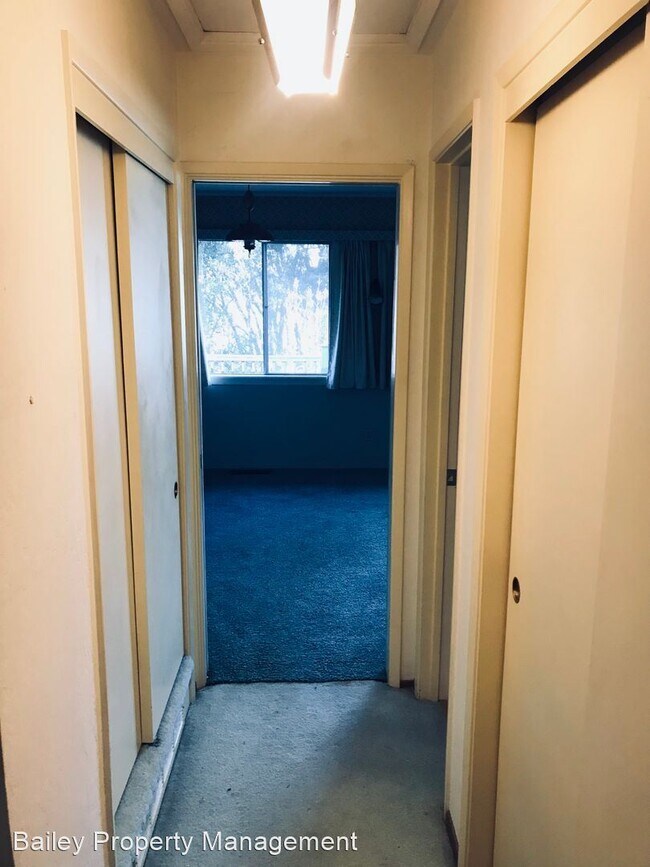 Building Photo - 2 br, 1.5 bath House - 49 Grandview