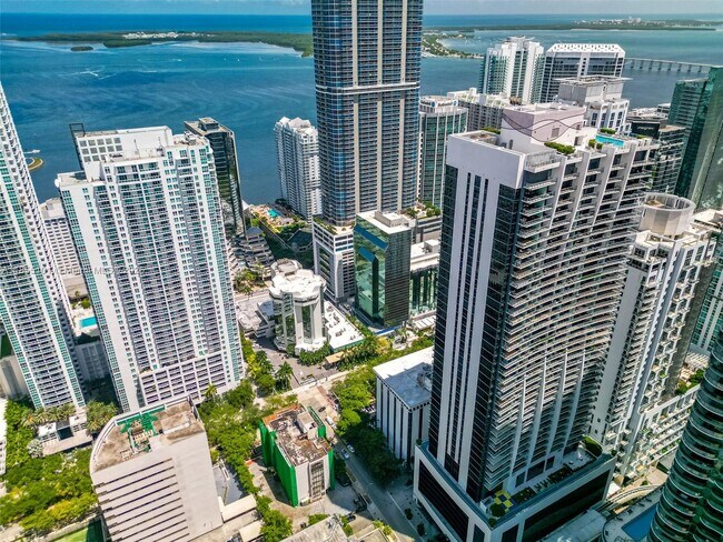 Building Photo - 1010 Brickell Ave