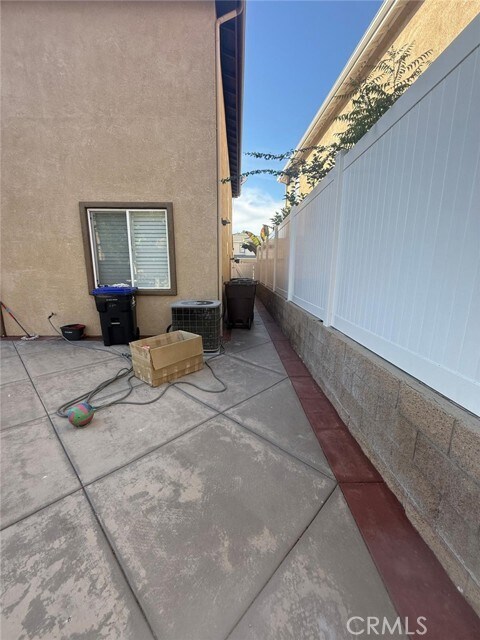 Building Photo - 8200 E Brookdale Ln