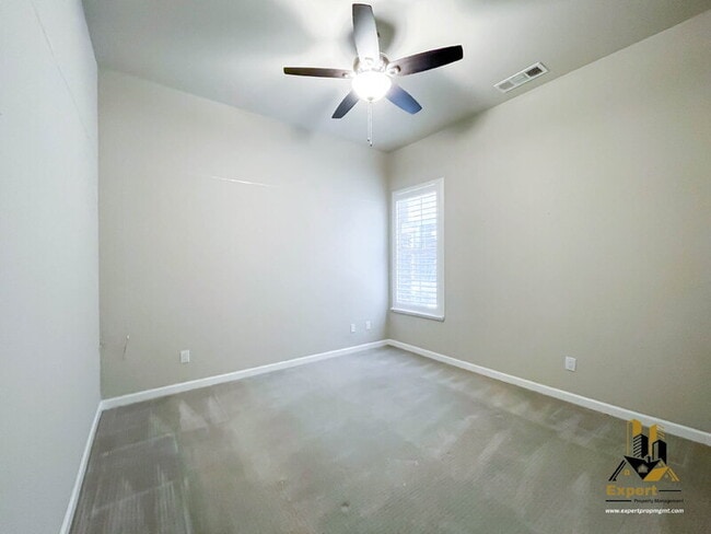 Building Photo - 6064 Cohasset Dr