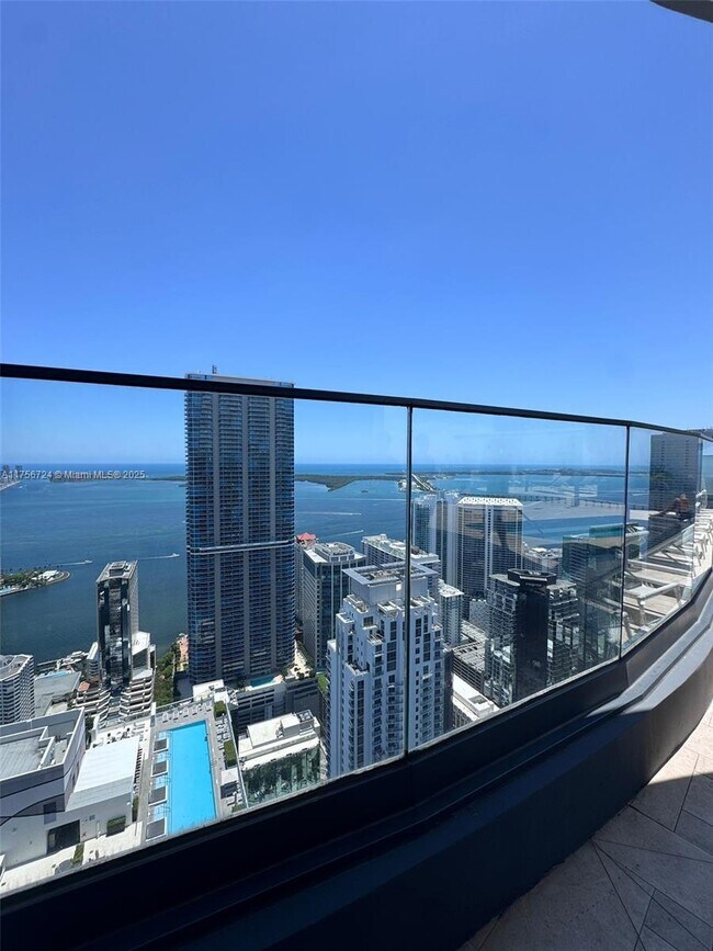 Building Photo - 1000 Brickell Plaza