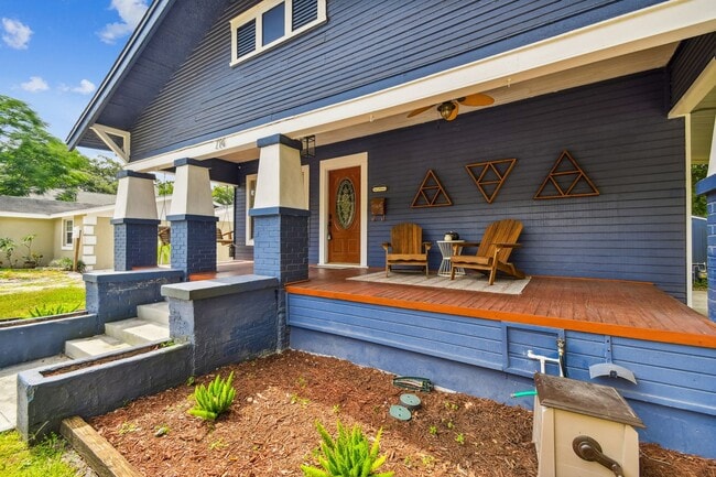 Building Photo - Riverside Heights Historic Bungalow!