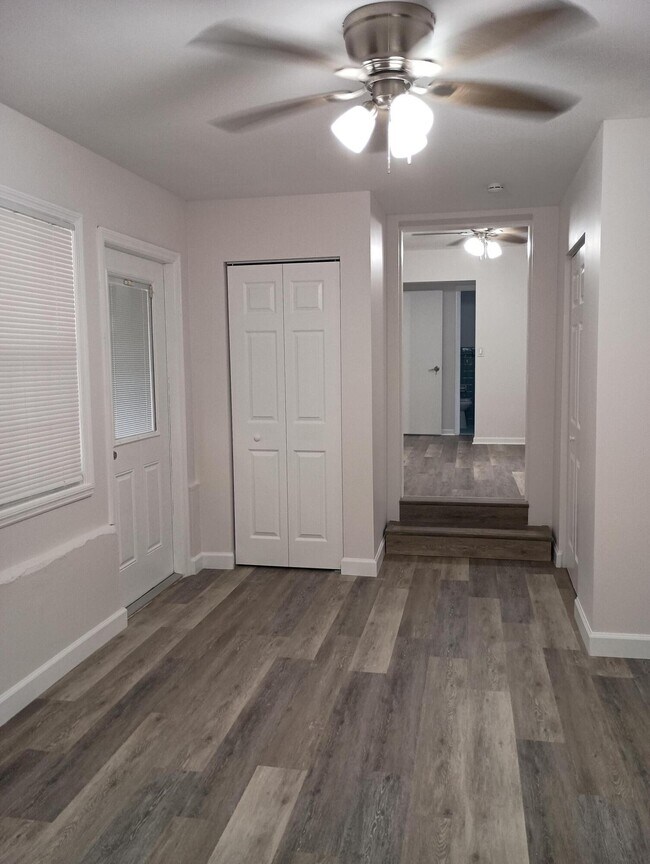 Building Photo - 622 N L St