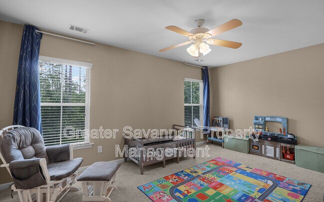 Building Photo - 113 Greystone Dr