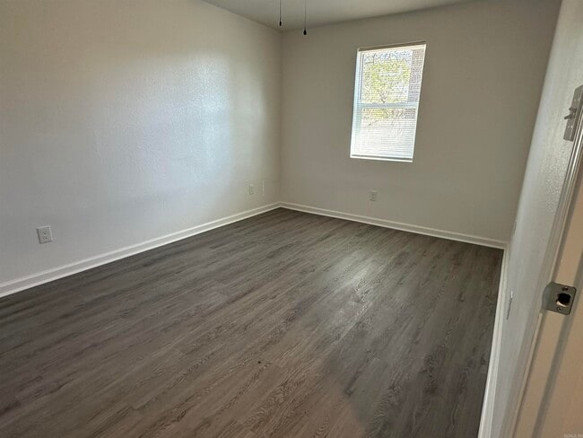 Building Photo - 10A Hiland Pl