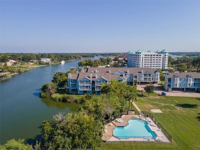 Building Photo - 18515 Egret Bay Blvd