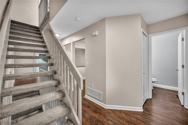 Building Photo - 1356 Meadow Run