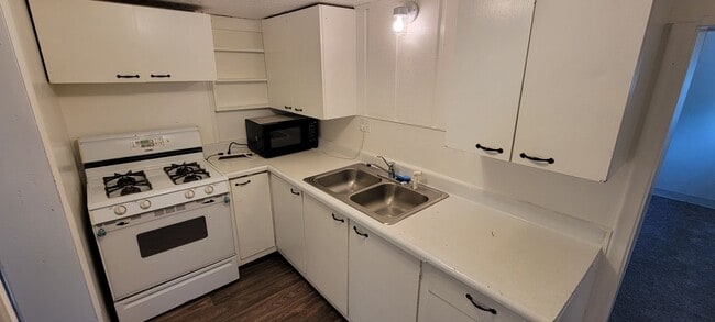 Building Photo - 11164 S Temple Dr