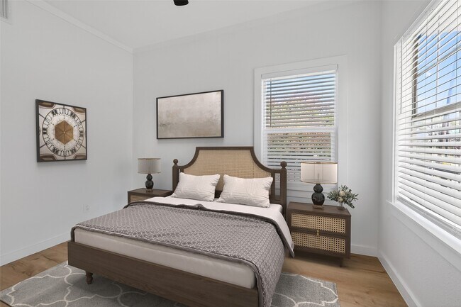 Building Photo - 2202 Hutchins St