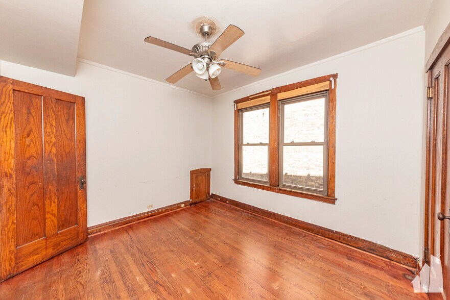 Building Photo - 3310 W Armitage Ave