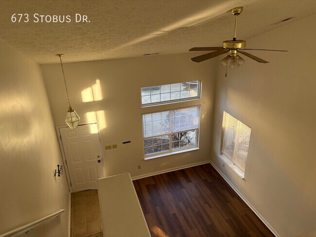 Building Photo - 673 Stobus Dr