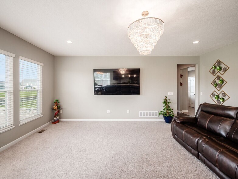 Building Photo - 3924 Pyke Dr