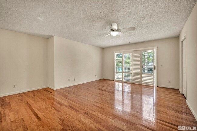 Building Photo - 840 Twin Pines Rd