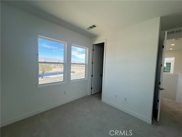 Building Photo - 36318 Warren Dr