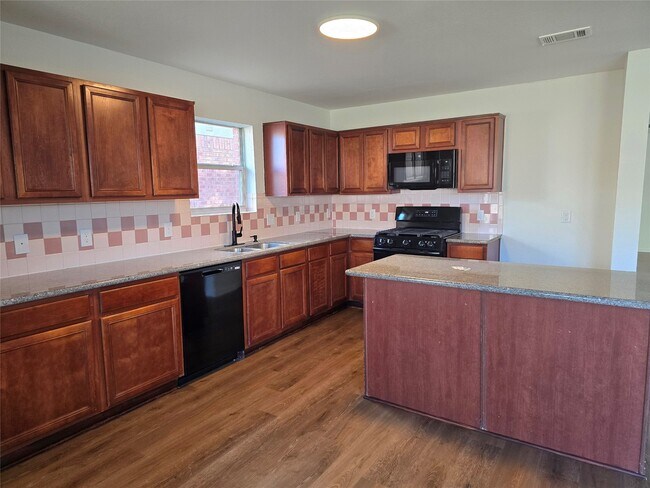 Building Photo - 3506 Lanesborough Dr