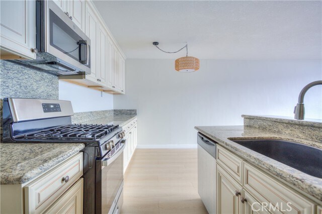 Building Photo - 421 La Fayette Park Pl