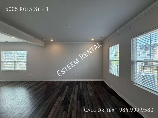 Building Photo - 5005 Kota St