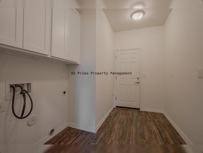 Building Photo - 8477 W Concordia Dr
