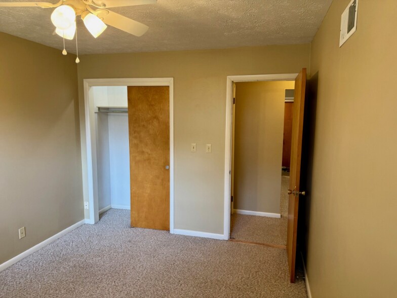 Building Photo - 2205 Adams Ave