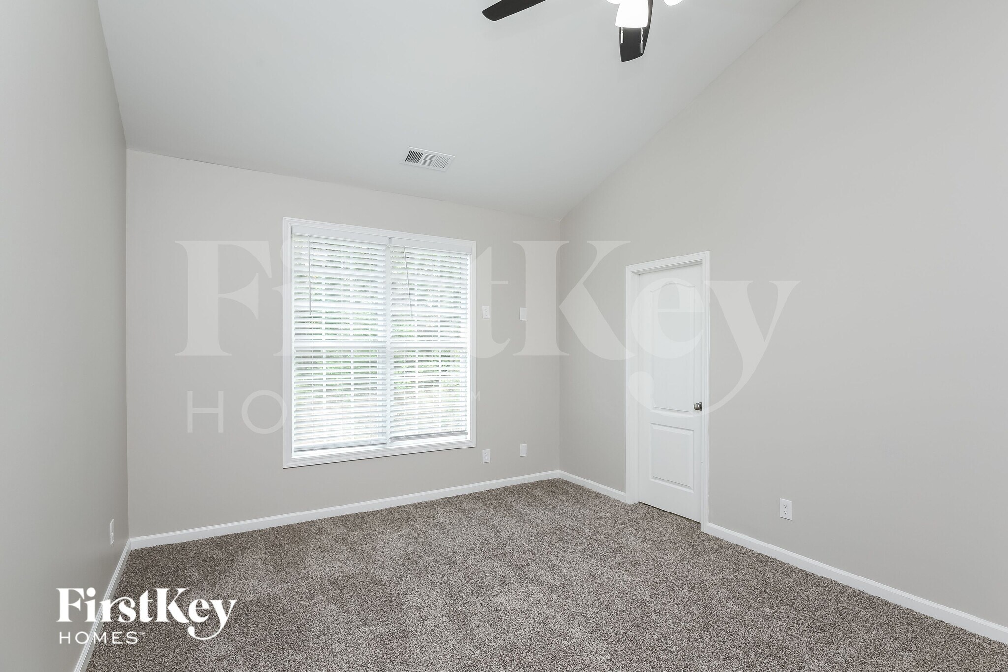 Building Photo - 731 Mallard Dr