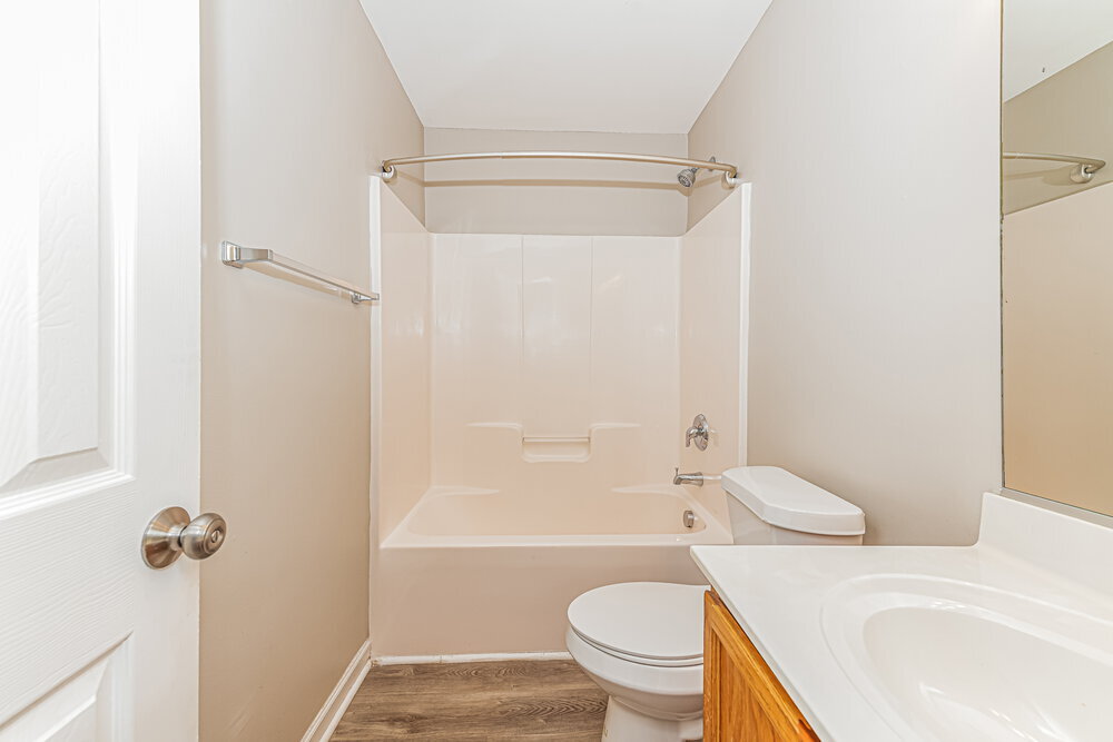 Building Photo - 1549 Pebble Ridge Dr