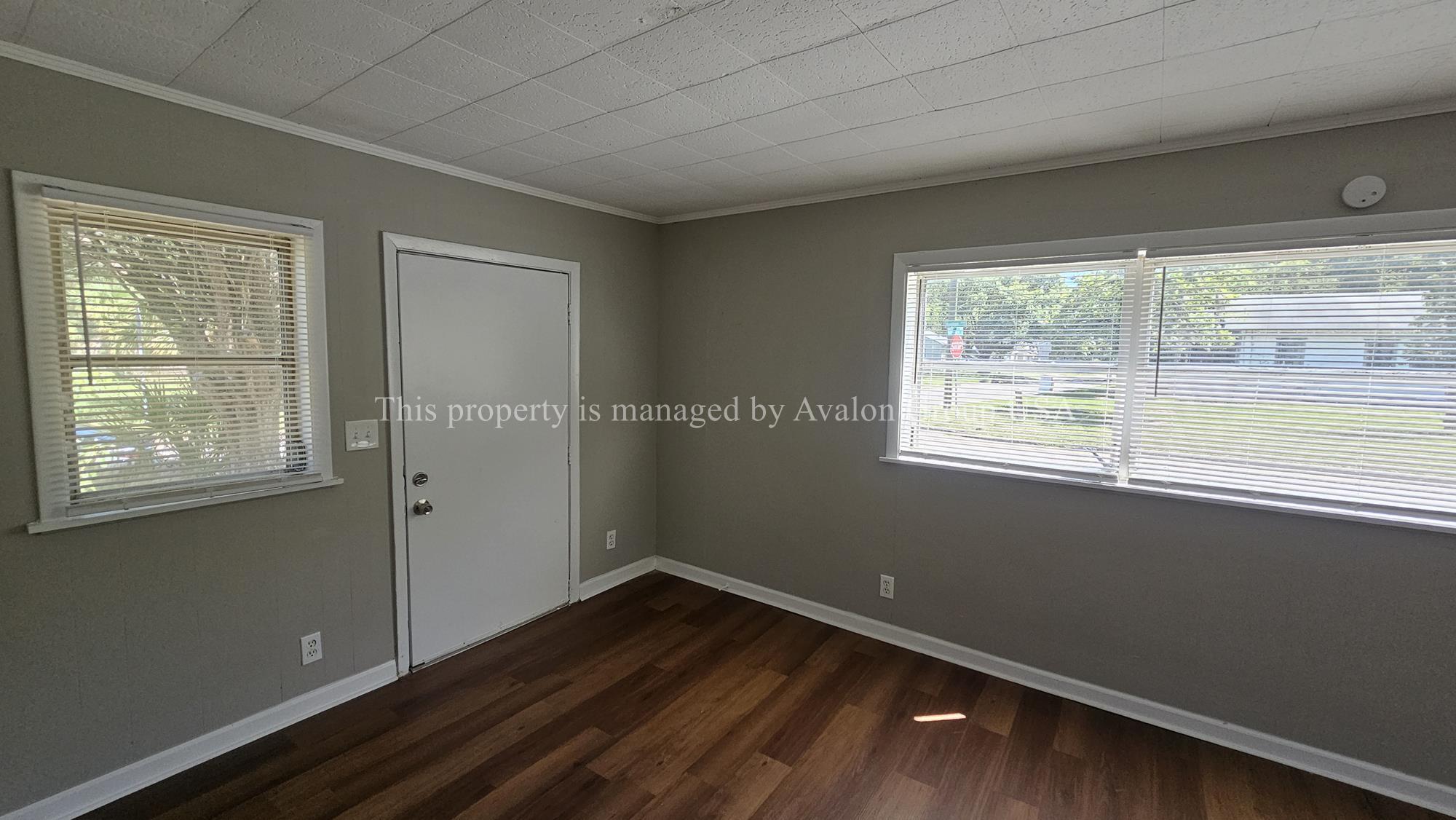 Building Photo - 6510 Avalon St