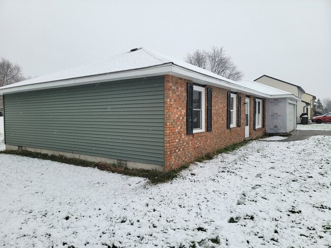 Primary Photo - 241 W 550 N