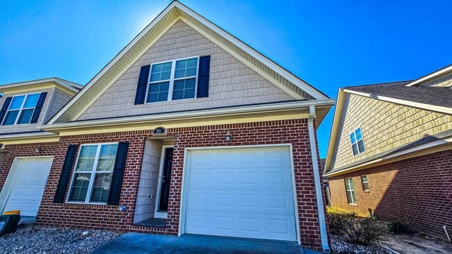 Building Photo - 831 Landing Dr