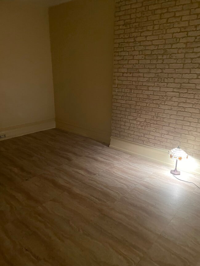 Building Photo - 1029 N 5th St