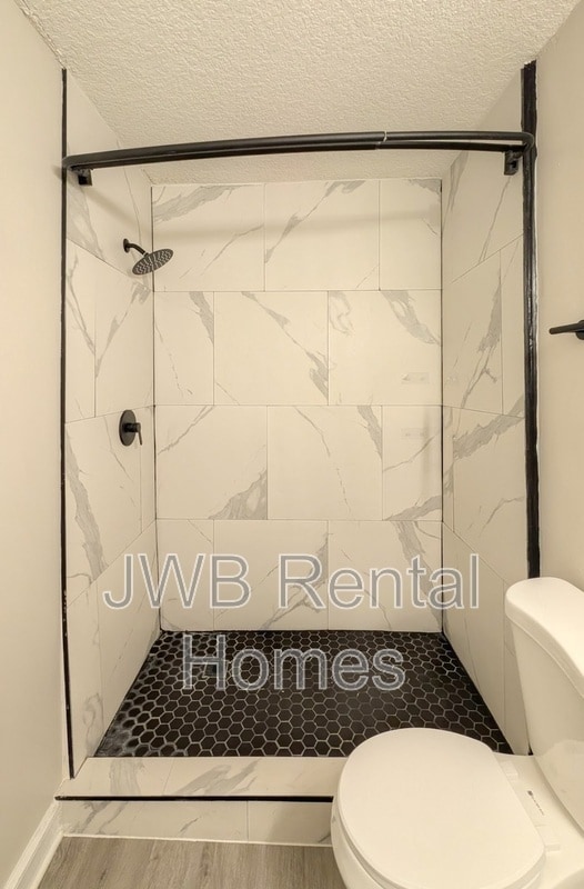 Building Photo - 755 McDuff Ave S