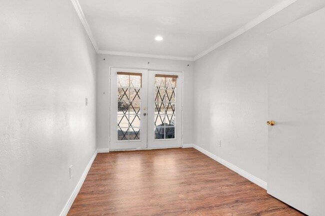 Building Photo - 7267 Saranac St