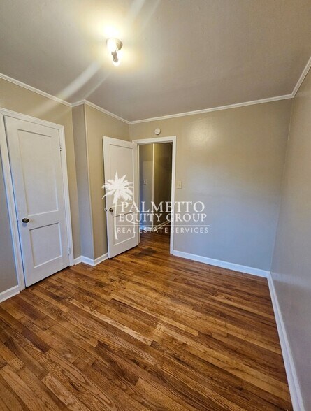 Building Photo - 2307 Maywood St