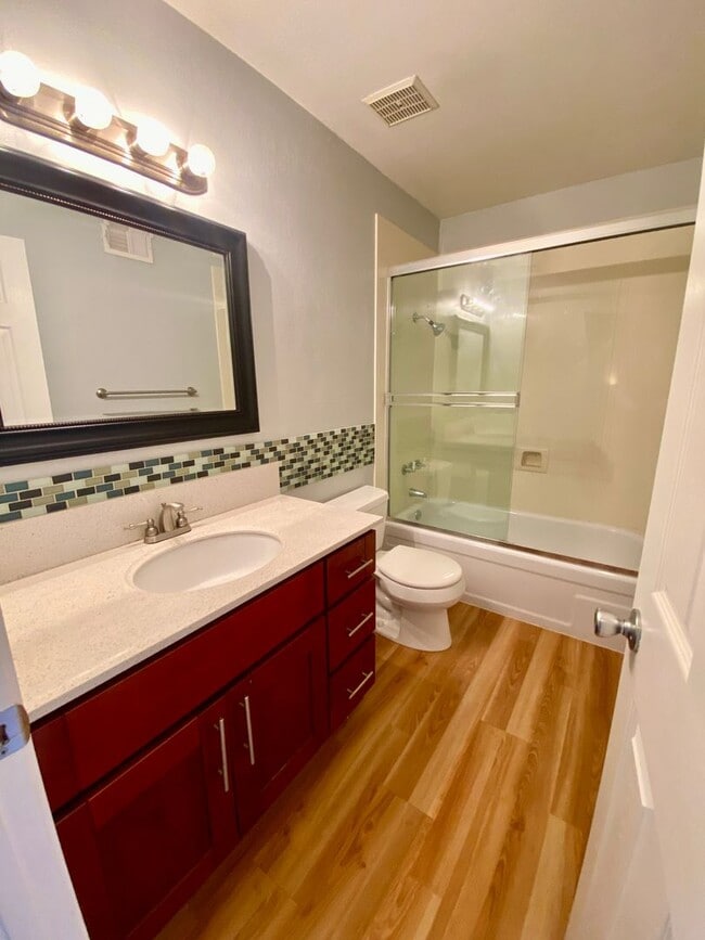 Building Photo - Recently Redone Danville 3Bed/2.5BA Two St...
