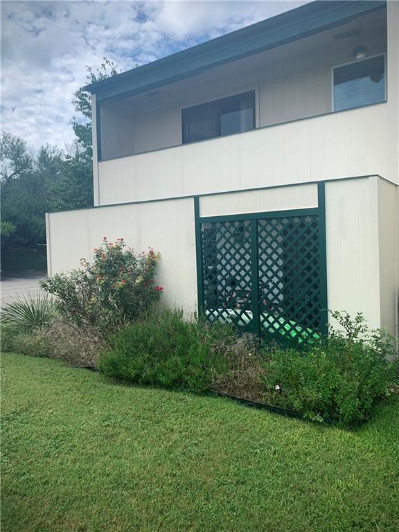 Building Photo - 6718 Silvermine Dr