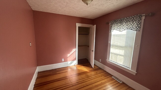 Primary Photo - Cozy 3-Bed / 1-Bath Apartment in the Heart of Biddeford