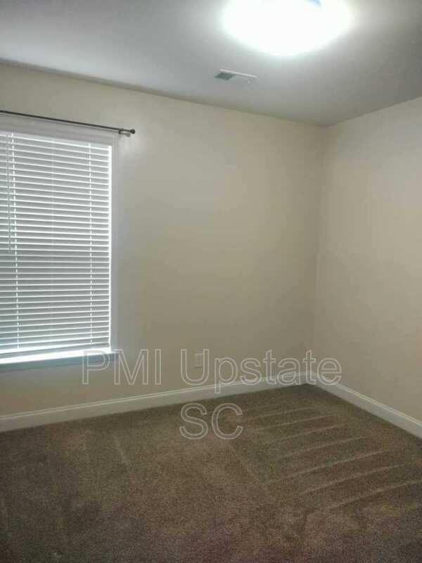 Building Photo - 567 Chantry Ln