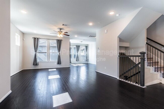 Building Photo - 3108 Roseland Terrace Ln