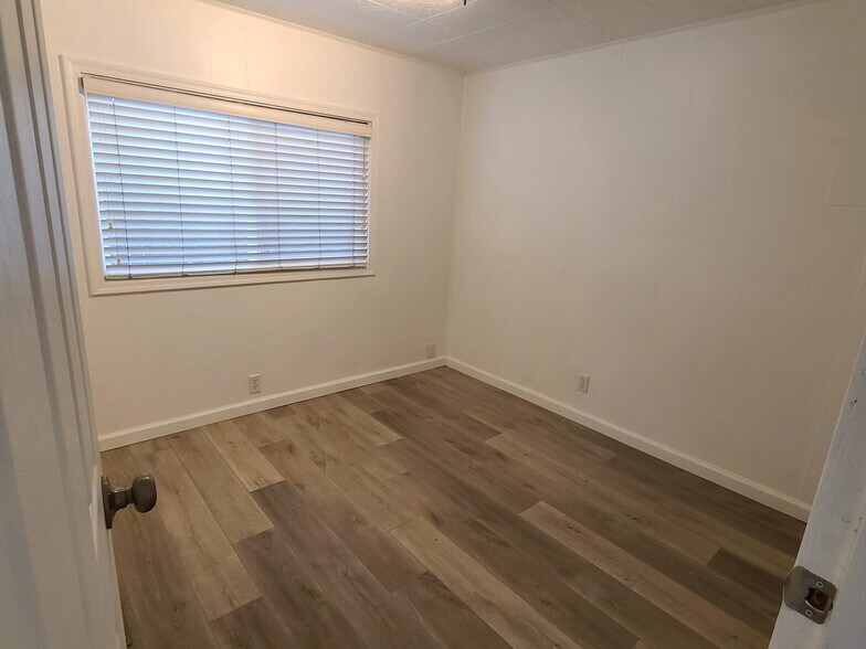 Building Photo - 4448 E Wintergreen
