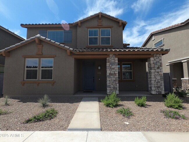 Primary Photo - 3820 N 100th Dr