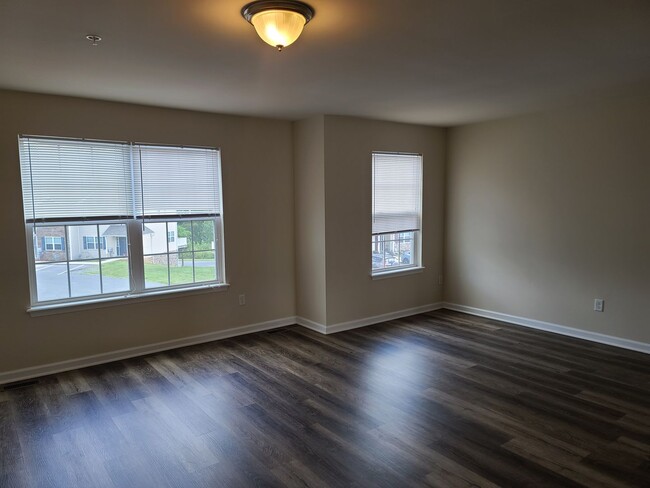 Building Photo - 3 Bedroom Townhome for Rent in Waynesboro