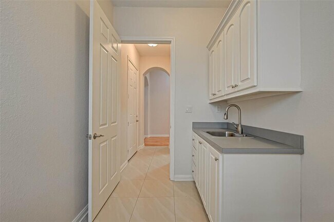 Building Photo - 11434 Elizabeth Brook Dr
