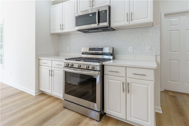Building Photo - 3272 Pomarine Ln NW