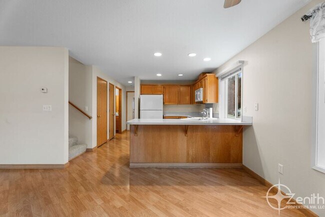Building Photo - 3012 NE 116th Ave