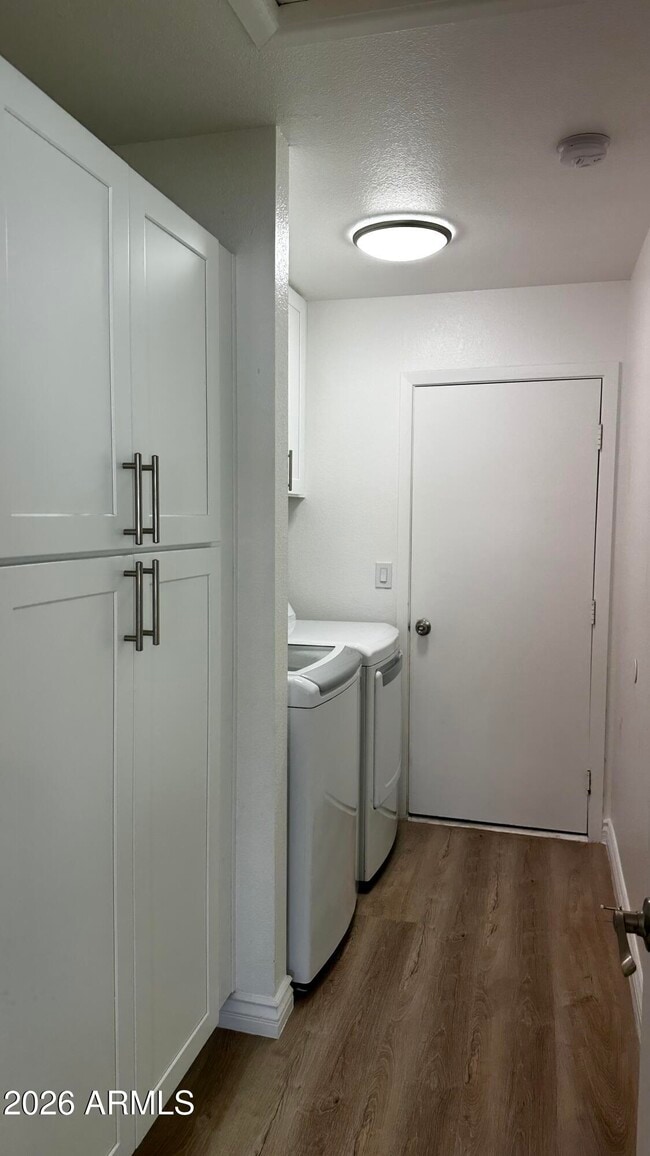 Building Photo - 4140 W Orchid Ln