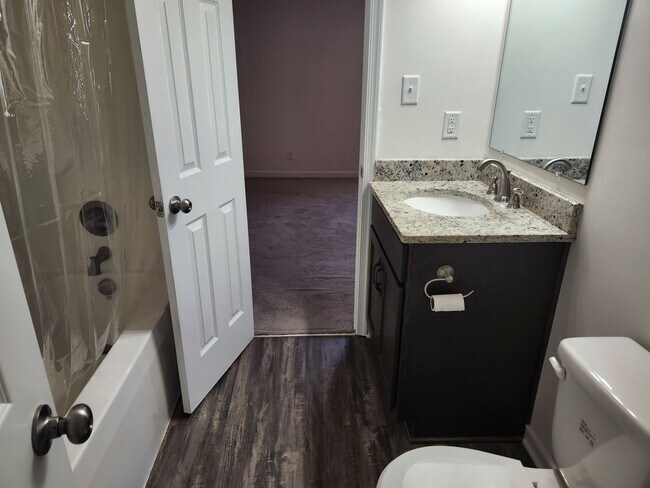 Building Photo - Blackstone- 4 Bed 2 Bath Cape Style Home
